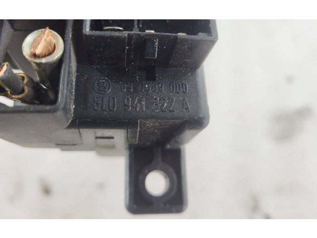 Блок предохранителей  8L0941822A, 890003000   Audi A6 S6 C5 4B    