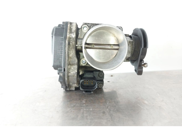 Дроссельная заслонка 058133063M   Audi A4 S4 B5 8D