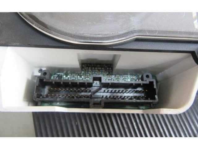 Панель приборов Jaguar XJS