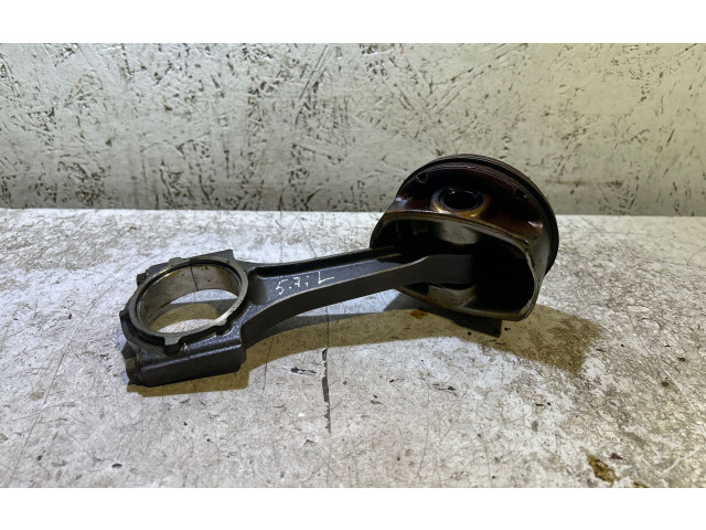 Поршень с шатуном Dodge Challenger