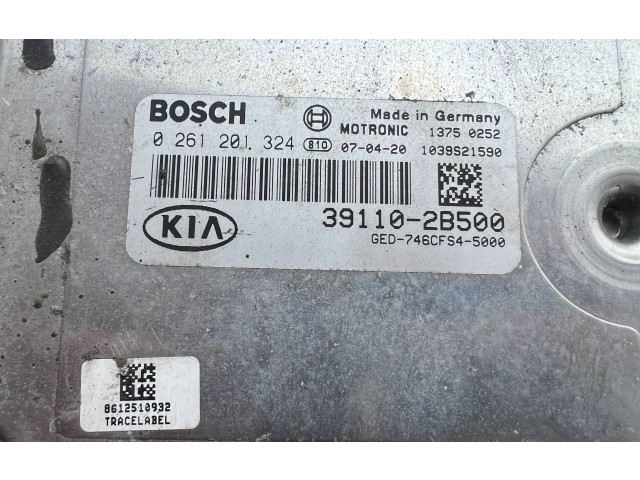 Блок управления двигателя 0281013570, 3911327710   KIA Ceed