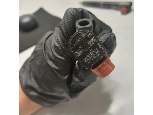 Vstřikovač A6510700587 Mercedes-Benz E W212 pro naftový motor 2.2