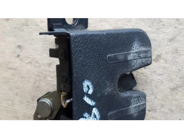 Замок задней крышки