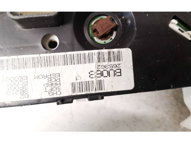 Přístrojová deska Nissan Almera Tino 2003 265362, bu068