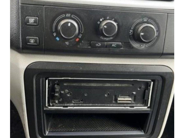 Зеркало электрическое Skoda Fabia Mk2 (5J) 2007 - 2014 года