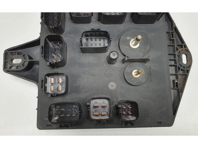   Pojistková skříňka AD43-14A173-AA   Aston Martin Rapide 2015