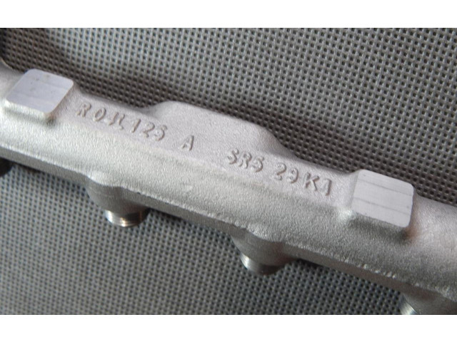 Vstřikovací lišta 04L086G Volkswagen Sharan