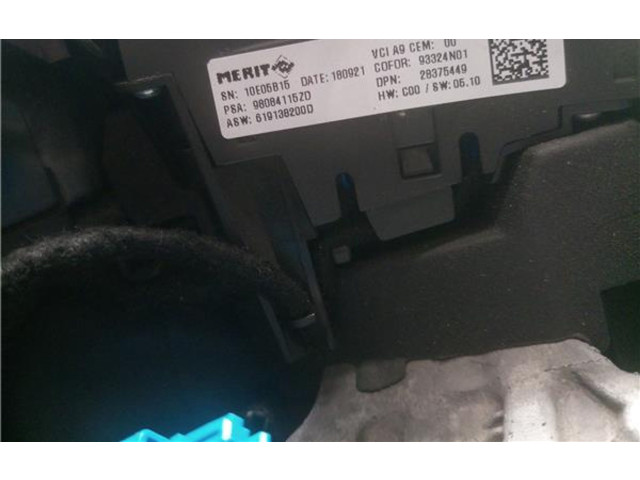 Руль Peugeot 2008 I  2013 - 2019 года YH01, 98084115ZD      