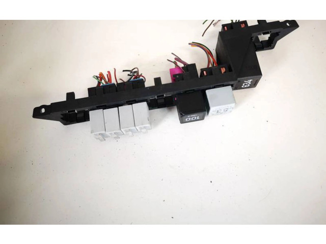 Блок предохранителей  3d1937499e, 3D1937499E   Volkswagen Phaeton    