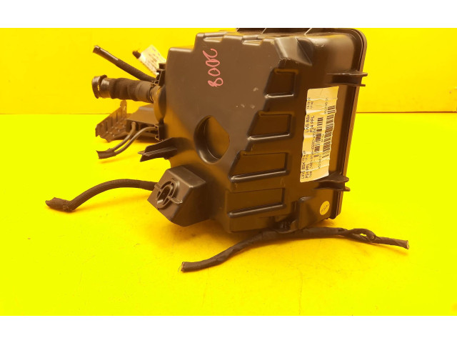 Блок предохранителей 9804848480, 9824510680   Peugeot 2008 II    