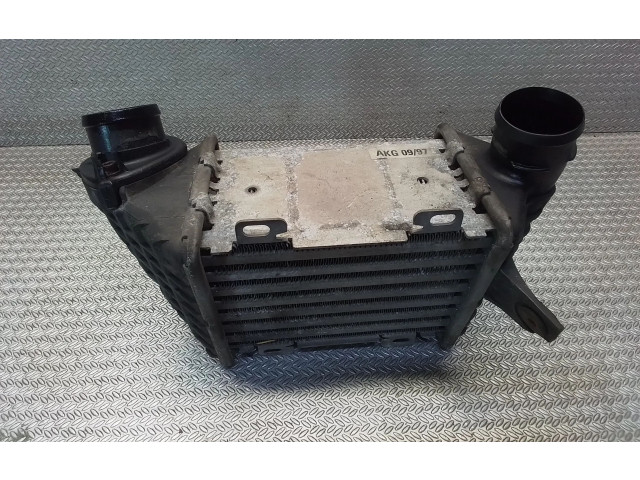Интеркулер 1H0145805B Volkswagen Golf III