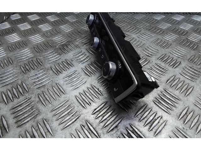 Блок управления климат-контролем 8V0820043D   Audi RS3