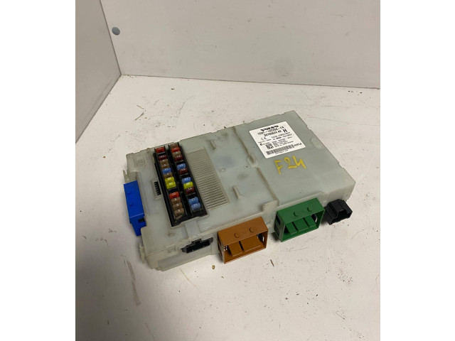 Блок предохранителей 30765624AE, 7G9T14C256FA   Volvo V70    