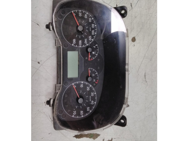 Панель приборов    Fiat Qubo       