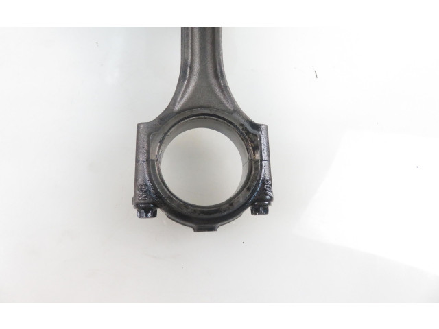 Поршень с шатуном 4HN Mitsubishi Outlander