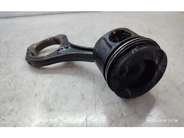 Píst Mercedes-Benz S W221 OM642