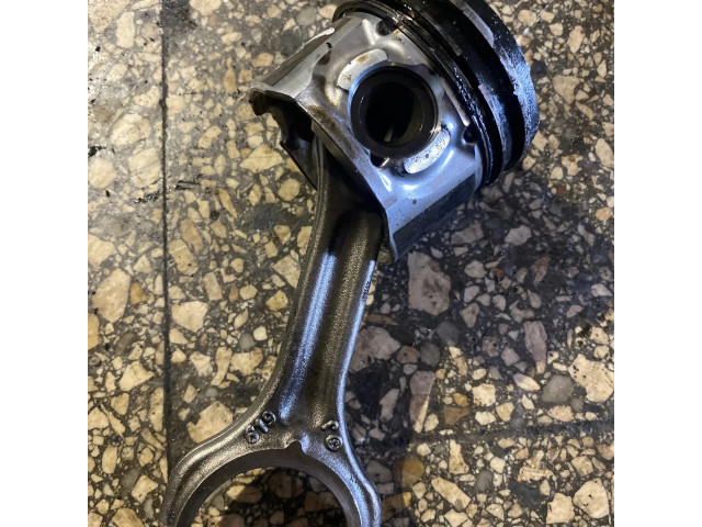 Píst 75L93 Ford Focus pro naftový motor 1.6