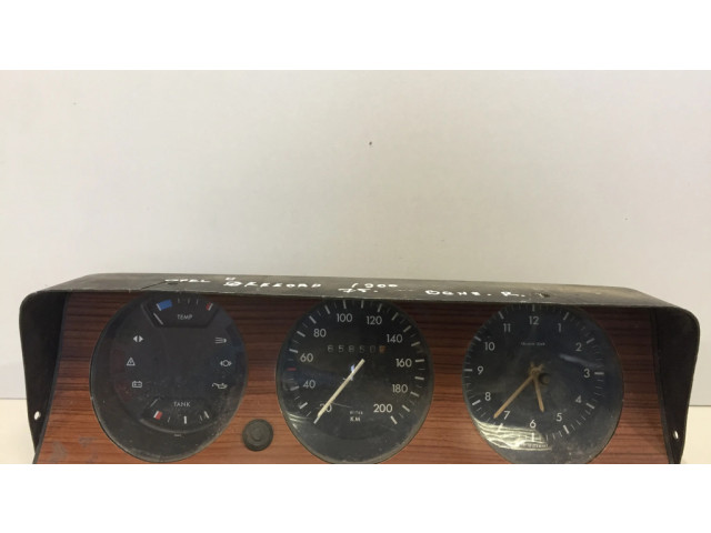 Přístrojová deska Opel Rekord D 1972