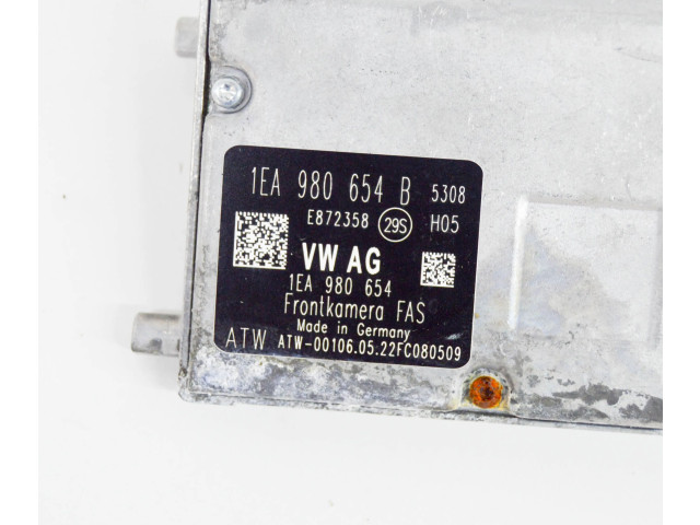 Vaizdo kamera priekiniame bamperyje