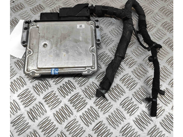 Блок управления двигателя 55259747, 0281017827   Fiat 500L