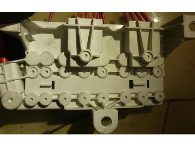 Pojistková skříňka 8387544 BMW 5 E39 2002