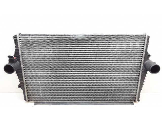 Интеркулер 30748809 Volvo XC70 2.4