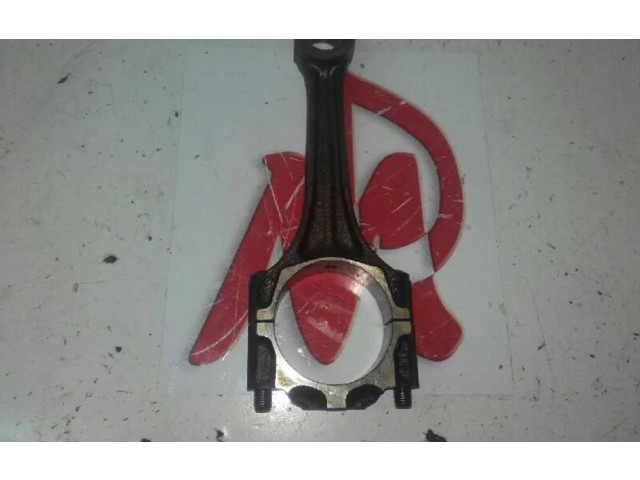 Píst    Audi A3 S3 8L     