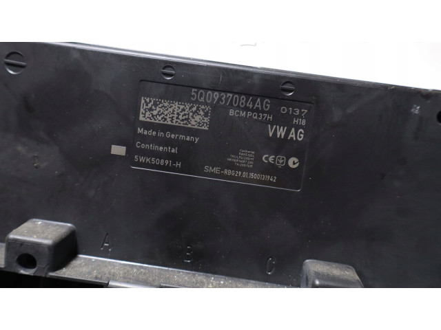 Блок комфорта Skoda Octavia Mk3 (5E)