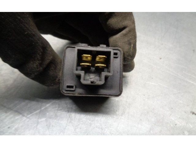 Блок предохранителей 88017SA000   Subaru Forester SH    