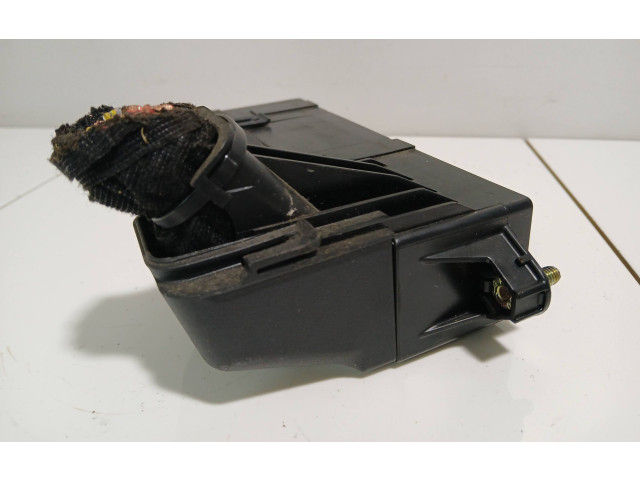 Блок предохранителей 8Z1941824 Audi A2