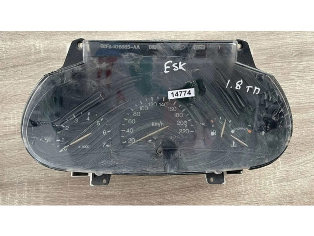 Přístrojová deska Ford Escort 1980 96FB10C956BA