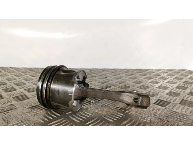 Píst Chevrolet Captiva pro naftový motor 2.2