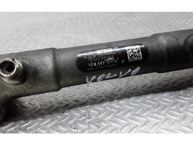 Топливная рампа 0445215023, 0281002712   Volvo V70  