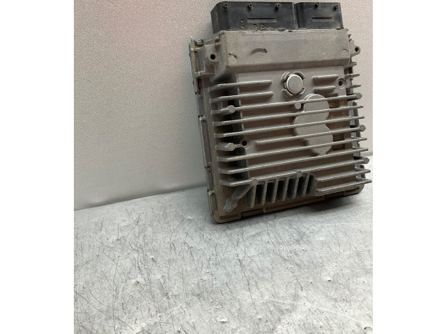 Řídící jednotka 03L906023PK, 5WP42946AA Volkswagen Caddy 2012