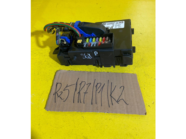 Блок предохранителей Opel Meriva B