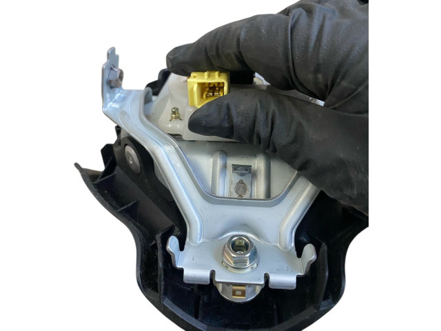 Подушка безопасности водителя 611044600E Mitsubishi L200