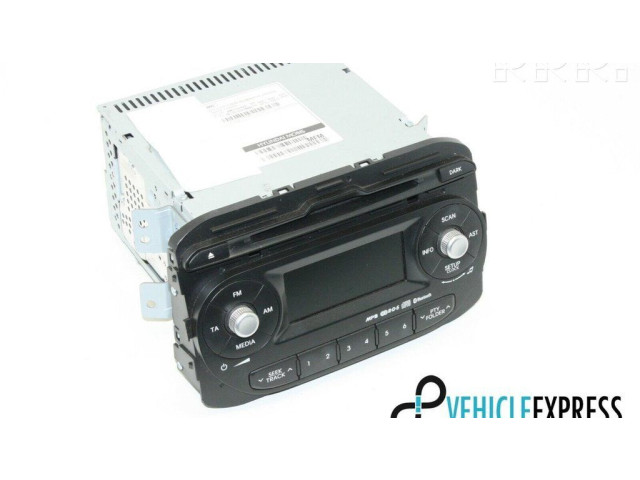 Радио/ проигрыватель CD/DVD / навигация