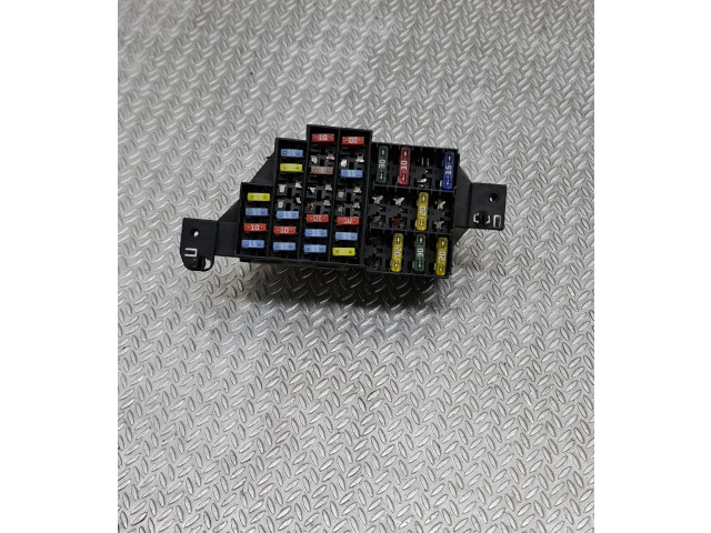 Блок предохранителей 7703397464, 7703297597 Renault Clio II