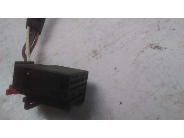 Зеркало электрическое     правое    Volkswagen Touran I  2003-2010 года   