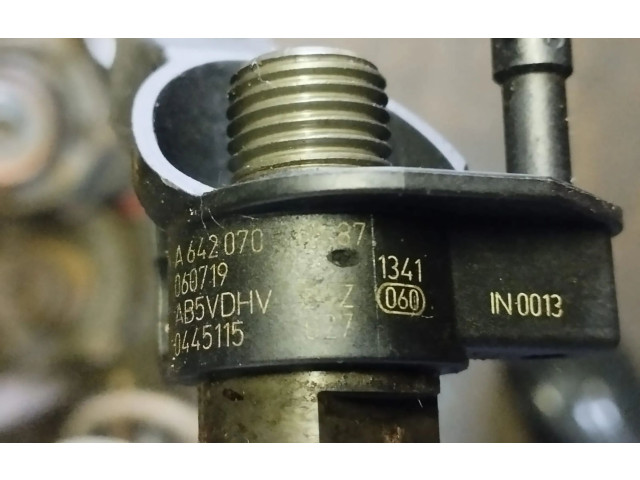 Форсунка A6420700587, 0445115027 Jeep Grand Cherokee (WK) для дизельного двигателя 3