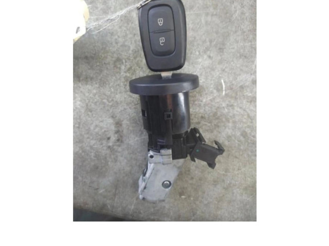 Блок предохранителей 681037125R Dacia Sandero