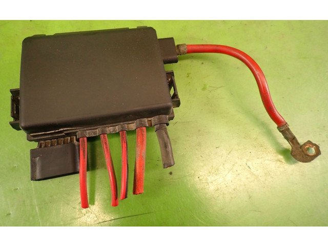 Блок предохранителей 1J0937550AB Skoda Octavia Mk1 (1U)