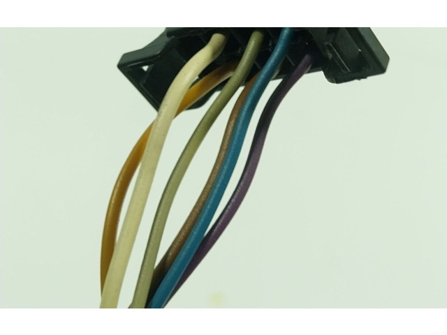 Зеркало электрическое        Skoda Fabia Mk3 (NJ)  2015 - 2021 года   