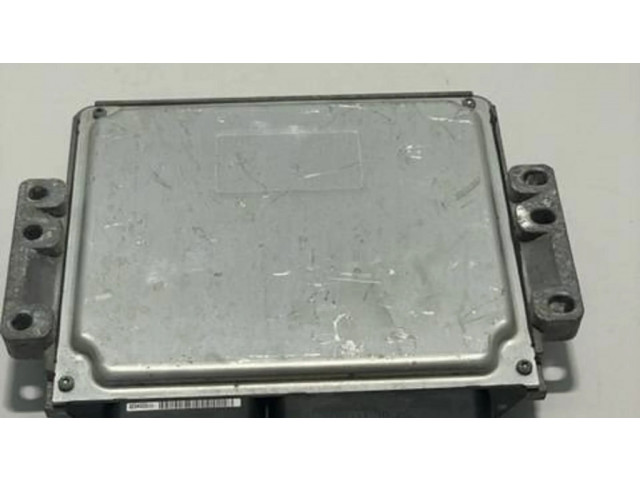 Řídící jednotka E13039762, 28305510   KIA Ceed 2013