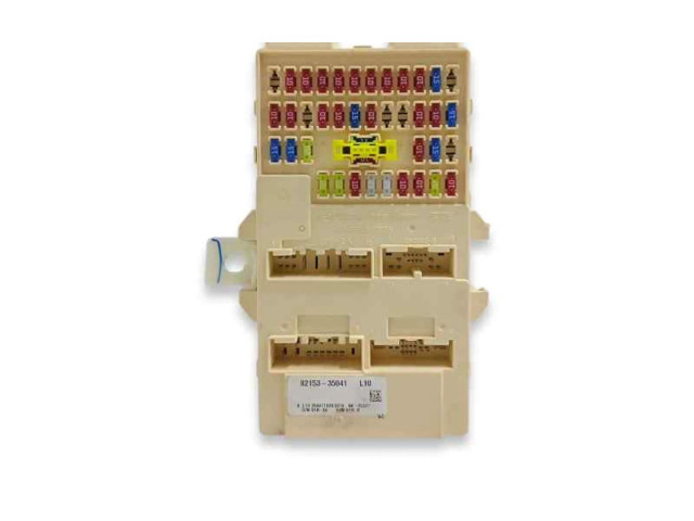 Pojistková skříňka Řídící jednotka BSM 8215335041 SsangYong Tivoli 2020