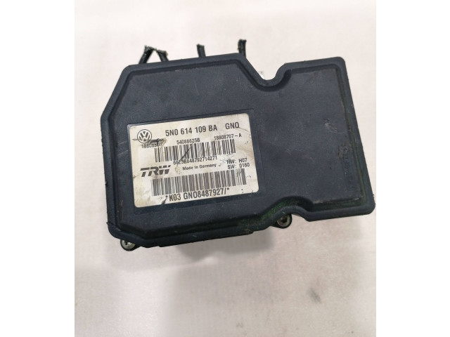 Блок АБС 18808807, 5N0614108BA Audi Q3 8U 2011 - 2016 года