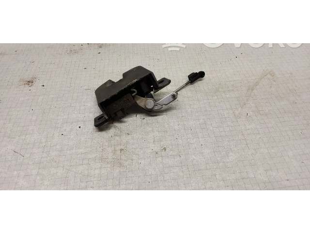 Zámek zadních dveří    Volkswagen Caddy 2008