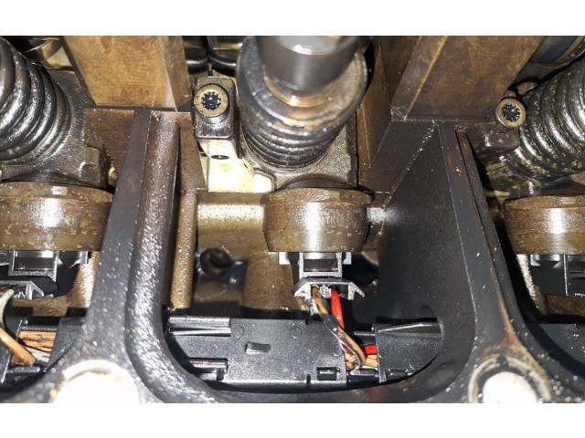 Форсунка Skoda Fabia Mk2 (5J)