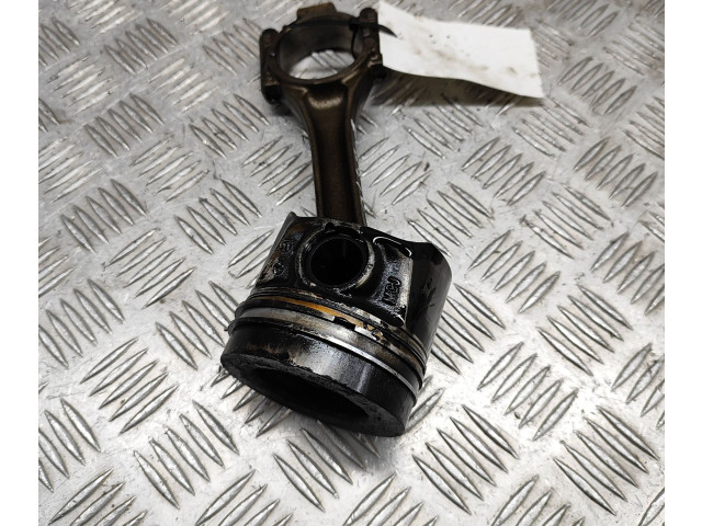 Поршень DCXA 04L107065D, 03L105401A Skoda Superb B8 (3V)