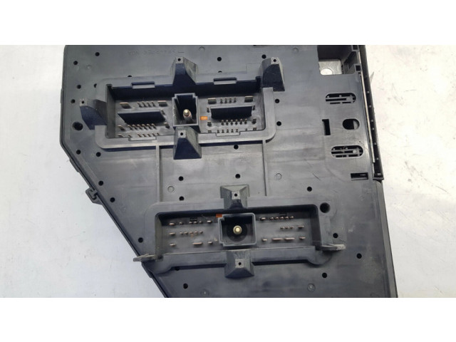 Pojistková skříňka 25743733, nr1526 Cadillac CTS 2003